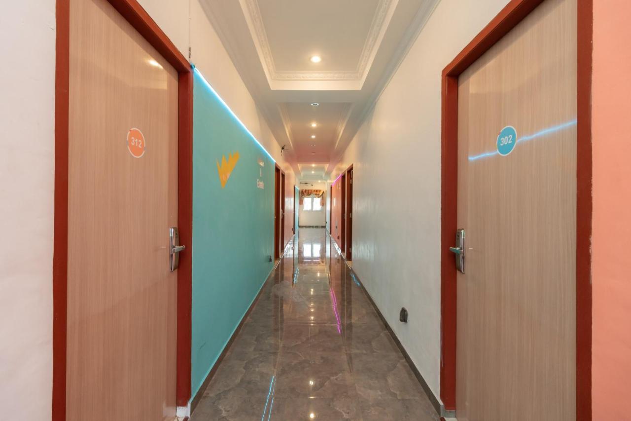 Sans Hotel Beauty Palembang Exterior foto